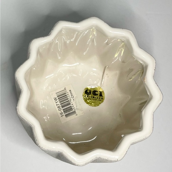 UCI Unlimited Containers Inc Ceramic White Pot Speckled Texture Glaze Interior - Picture 2 of 3